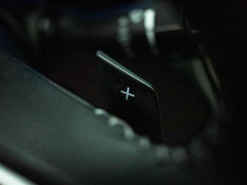 Used 2024 Subaru Outback Premium image 19