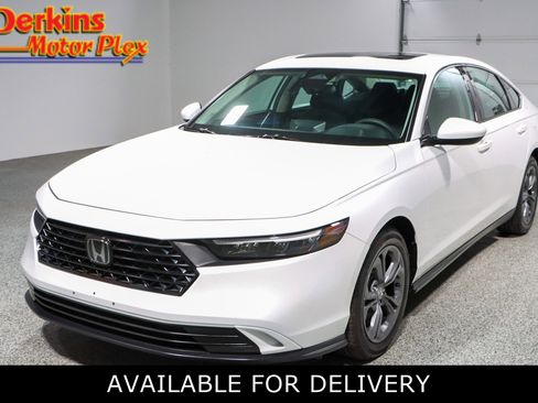 Used 2023 Honda Accord EX image 1