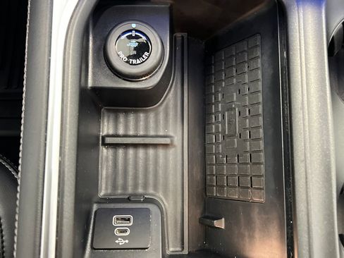 Used 2025 Ford Expedition Platinum AWD/4WD image 67