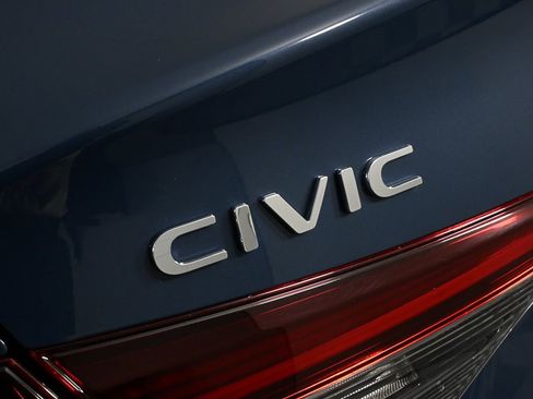 Used 2025 Honda Civic Sport image 25