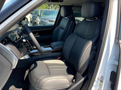 New 2025 Land Rover Range Rover Long Wheelbase SE