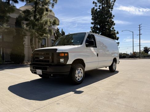 Used 2012 Ford E-150 and Econoline 150 w/ PWR Group RWD image 1