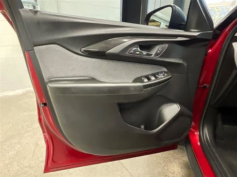 Used 2021 Chevrolet TrailBlazer LS image 10