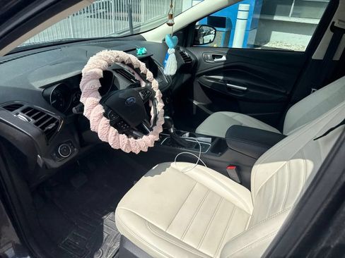 Used 2018 Ford Escape SEL w/ SEL Sport Appearance Package AWD/4WD image 13
