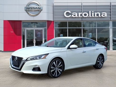 Used 2021 Nissan Altima 2.5 Platinum image 3