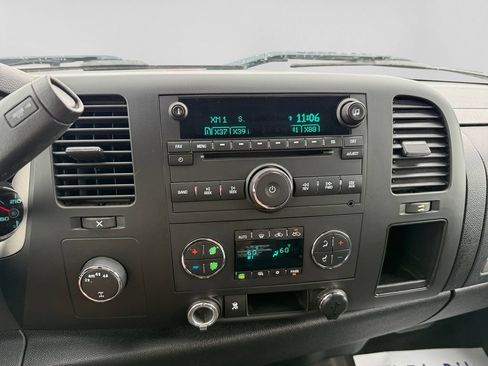 Used 2011 Chevrolet Silverado 1500 LT w/ All-Star Edition AWD/4WD image 22