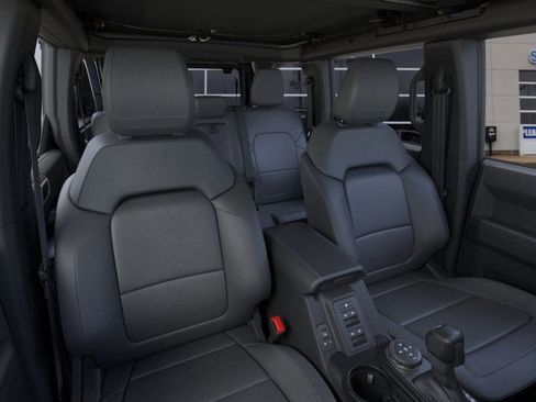 New 2025 Ford Bronco Outer Banks w/ Sasquatch Package image 10