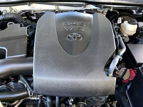 Used 2023 Toyota Tacoma SR AWD/4WD image 32