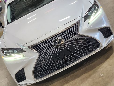 Used 2020 Lexus LS 500 w/ Interior Upgrade Package RWD image 19