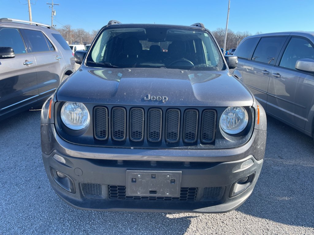 Used 2016 Jeep Renegade Latitude AWD/4WD image 3