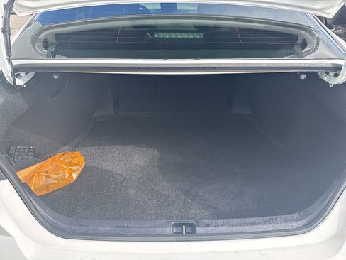 Used 2025 Toyota Camry SE image 28