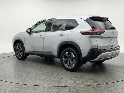 Used 2025 Nissan Rogue SV FWD image 6