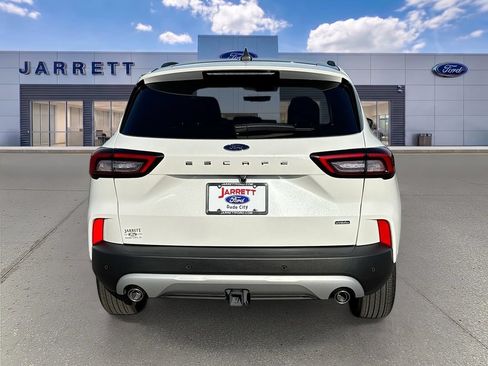 Used 2024 Ford Escape SE w/ PHEV Premium Package FWD image 6