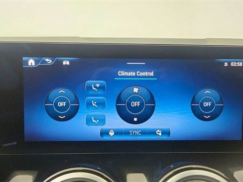 Used 2025 Mercedes-Benz GLA 250 4MATIC image 56