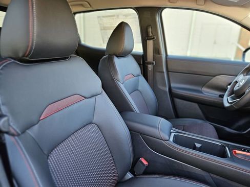 New 2026 Nissan Kicks SR FWD image 13