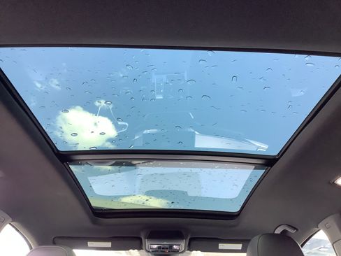 New 2026 Volkswagen Atlas Cross Sport SEL R-Line image 19