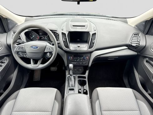 Used 2017 Ford Escape SE w/ Equipment Group 201A FWD image 16