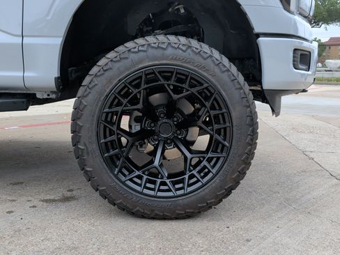 Used 2025 Ford F150 Lariat AWD/4WD image 13