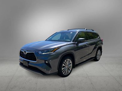 Used 2023 Toyota Highlander Platinum