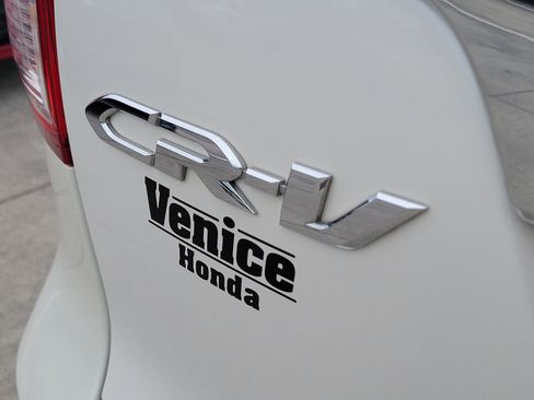 Used 2015 Honda CR-V LX image 9