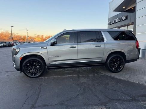 Used 2023 GMC Yukon XL Denali image 8