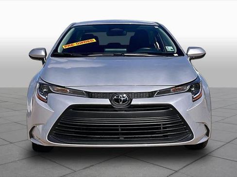 Used 2026 Toyota Corolla LE FWD image 4