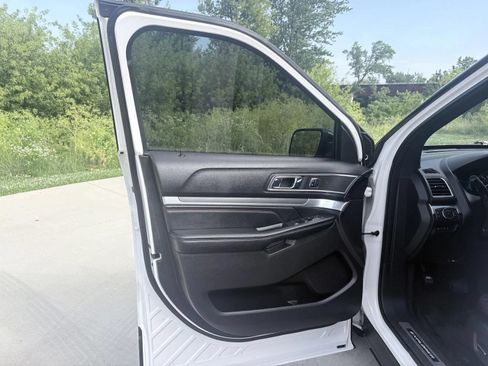 Used 2017 Ford Explorer Sport AWD/4WD image 10