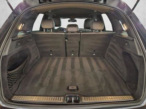 Used 2019 Mercedes-Benz GLC 300 image 6