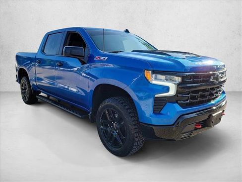 Used 2023 Chevrolet Silverado 1500 LT Trail Boss w/ Convenience Package II AWD/4WD image 3