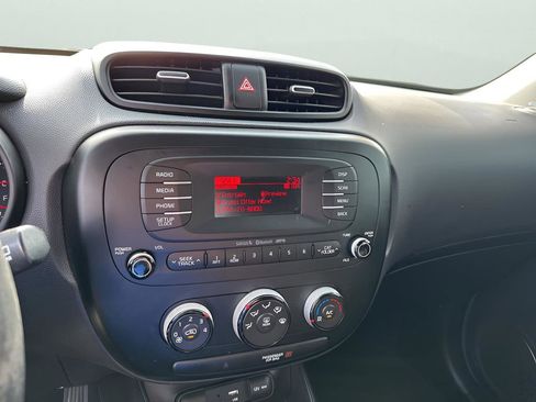 Used 2016 Kia Soul image 34