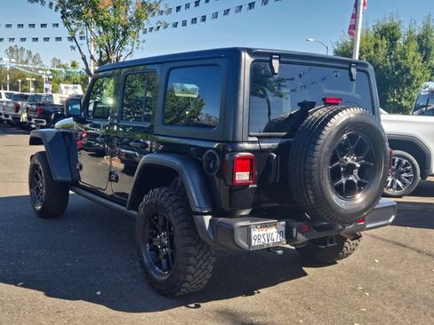 Used 2025 Jeep Wrangler Unlimited Sport AWD/4WD image 6