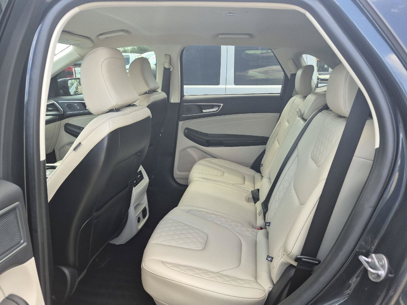 Used 2024 Ford Edge Titanium AWD/4WD image 11