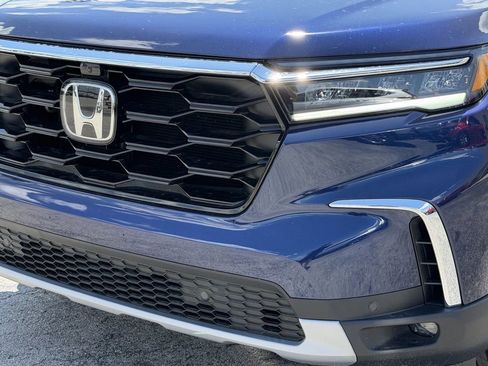 Used 2025 Honda Pilot Elite image 10