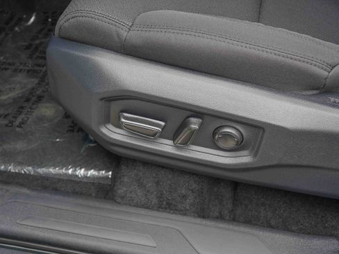 New 2026 Toyota Tundra SR5 w/ SR5 Convenience Package AWD/4WD image 25