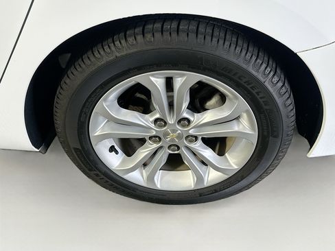 Used 2019 Chevrolet Cruze LT FWD image 11