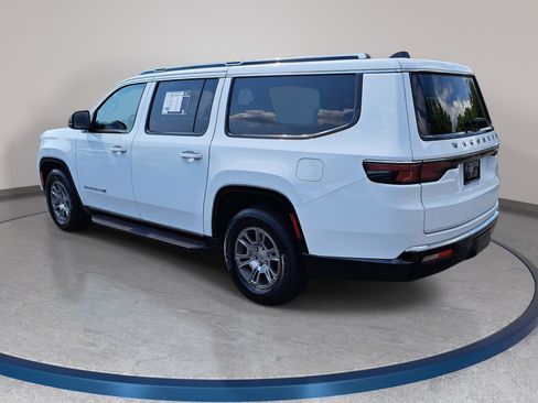 Used 2024 Jeep Wagoneer L 4WD image 7