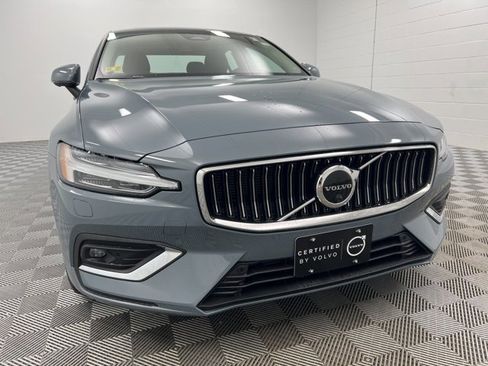 Used 2023 Volvo S60 B5 Ultimate w/ Climate Package image 2