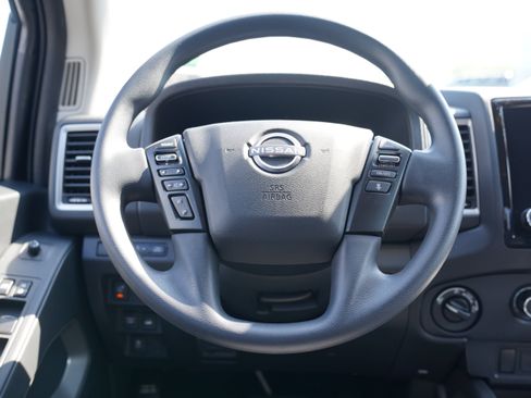 Used 2024 Nissan Frontier SV w/ Technology Package AWD/4WD image 17