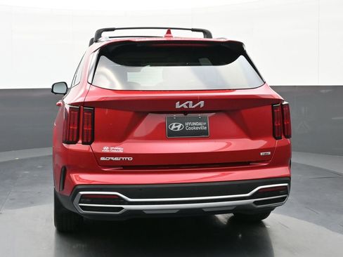 Used 2023 Kia Sorento SX Prestige w/ Panoramic Sunroof Package image 4
