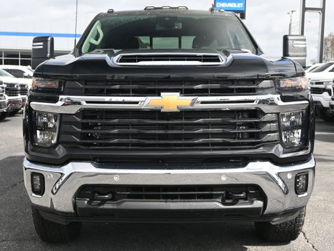 New 2026 Chevrolet Silverado 2500 LT w/ Safety Package AWD/4WD image 3