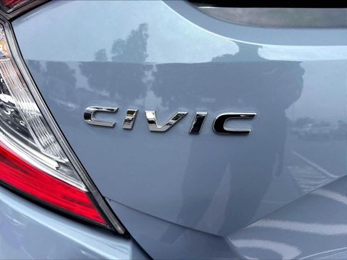 Used 2018 Honda Civic Sport image 11