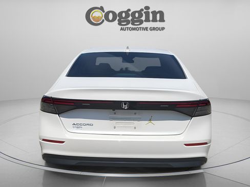 Certified 2024 Honda Accord EX image 5