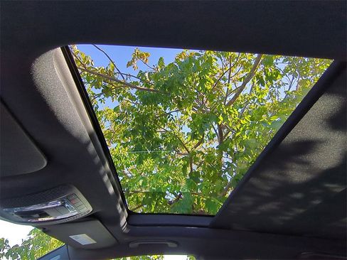 Used 2025 Mercedes-Benz GLE 350 4MATIC image 20