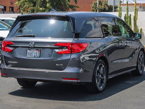 Used 2023 Honda Odyssey Elite image 9