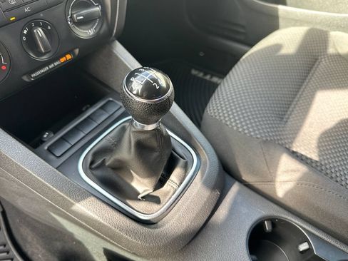 Used 2011 Volkswagen Jetta S FWD image 14