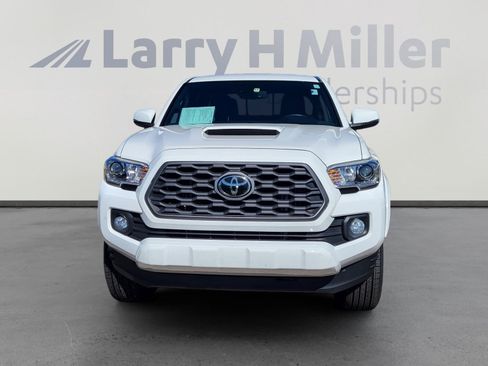 Used 2021 Toyota Tacoma TRD Sport w/ Technology Package image 8