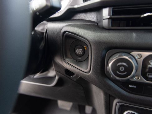 Used 2024 Jeep Wrangler Unlimited Sport AWD/4WD image 25