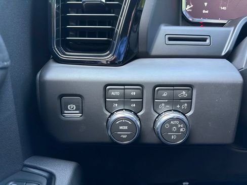 New 2026 GMC Sierra 1500 AT4 w/ AT4 Premium Package AWD/4WD image 23