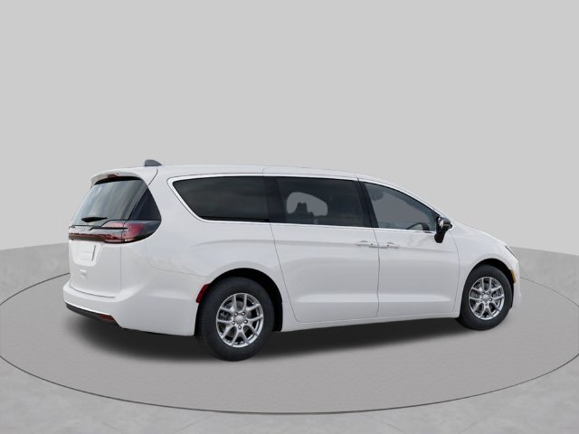 New 2027 Chrysler Pacifica Select FWD image 4