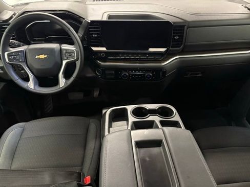 Used 2025 Chevrolet Silverado 2500 LT w/ Convenience Package AWD/4WD image 11